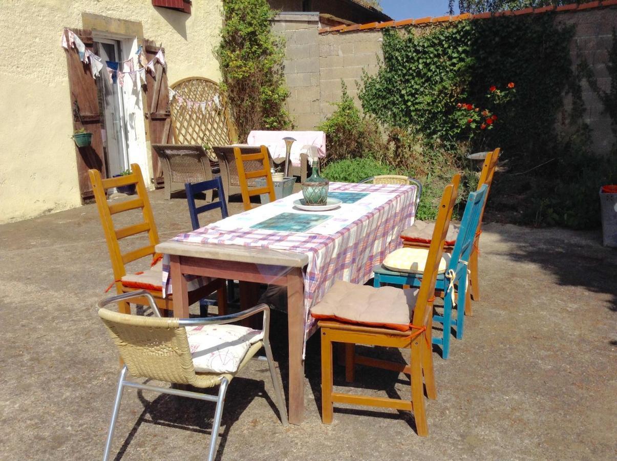 Homestay Arrabella Availles-Limouzine Εξωτερικό φωτογραφία